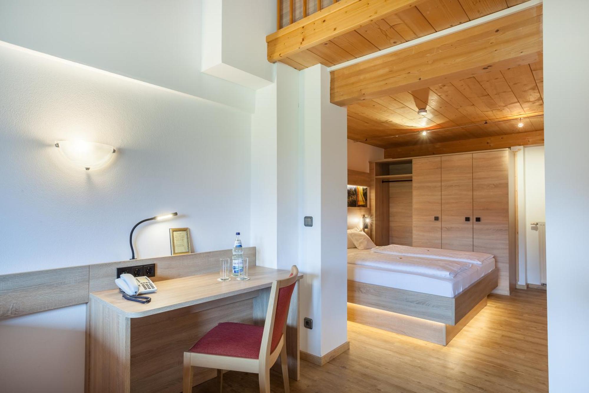 Comfort Double Room Balcony Mountain View